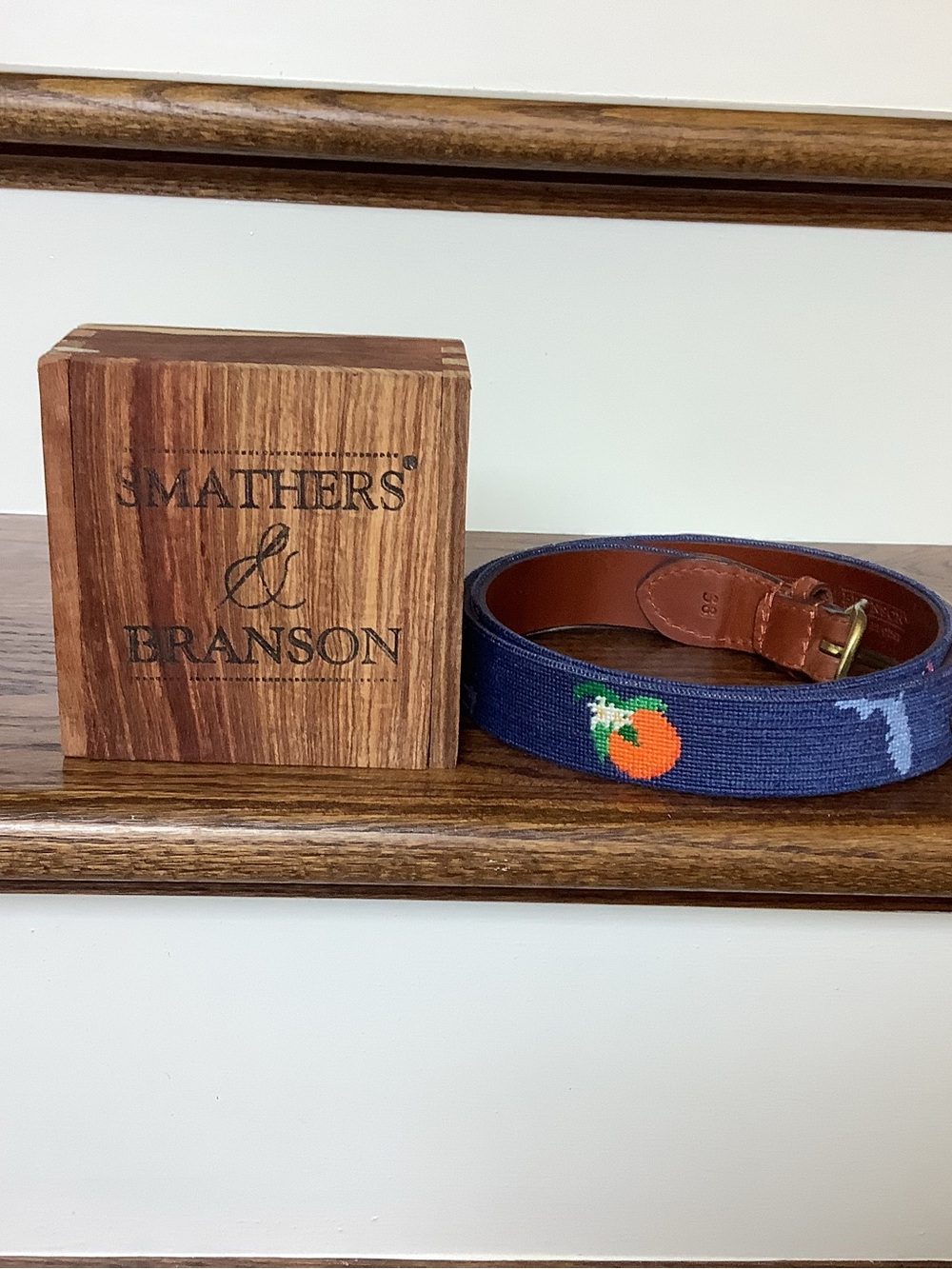 Smathers & Branson Florida Life Needlepoint Belt, Size 38, Excellent Condition